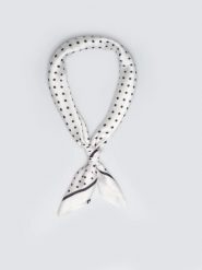 Apaszka damska w czarne kropki biała Hameli 100. Białe apaszki damskie Big Star, z aplikacjami, z żakardem, eleganckie. Za 59.99 zł.