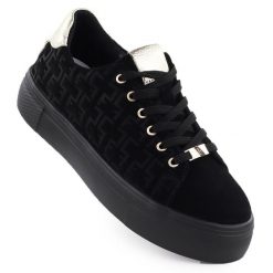 Skórzane półbuty damskie sneakersy na platformie czarne Filippo DP6850. Czarne półbuty damskie Filippo, bez wzorów, ze skóry, bez obcasa, na platformie. Za 195.99 zł.