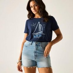 Damska koszulka z krótkim rękawem i grafiką Filandra IX. Niebieskie t-shirty damskie Regatta, m, z aplikacjami, z bawełny, bez kołnierzyka. Za 148.50 zł.