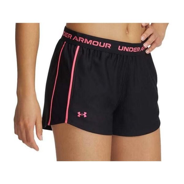 Spodenki damskie Under Armour Tech Play Up. Czarne szorty damskie Under Armour, bez wzorów, sportowe. Za 91.10 zł.