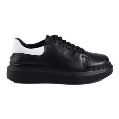 Czarne klasyczne buty sportowe damskie T.Sokolski. Czarne buty sportowe na co dzień damskie bez wzorów. Za 223.79 zł.