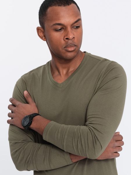 Longsleeve męski bez nadruku z dekoltem w serek - ciemnooliwkowy V2 - Rozmiar: M. Zielone obuwie do biegania damskie Ombre Clothing. W wyprzedaży za 89.99 zł.