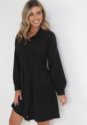 Czarna Taliowana Sukienka Koszulowa Mini Arukini. Czarne sukienki damskie Born2be, bez wzorów, bez kołnierzyka, bez ramiączek, mini, koszulowe. W wyprzedaży za 95.99 zł.