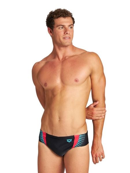 Arena Kąpielówki w kolorze czarnym rozmiar: 6. Czarne kąpielówki męskie Arena, bez wzorów, z materiału. Za 108.74 zł.