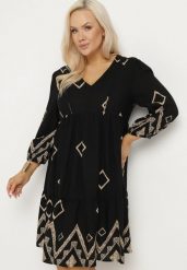 Czarna Bawełniana Sukienka Pudełkowa w Geometryczny Wzór Claradina. Czarne sukienki damskie Born2be, l, bez wzorów, z bawełny, eleganckie, bez kołnierzyka, plus size, bez ramiączek, midi. W wyprzedaży za 79.99 zł.