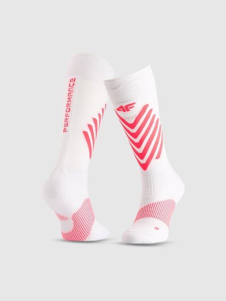 4F Skarpety narciarskie damskie - białe MT. Białe skarpetki damskie 4f, bez wzorów, ze skóry. Za 99.99 zł.