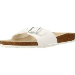Klapki damskie Birkenstock Madrid BF. Białe klapki damskie Birkenstock, bez wzorów, z materiału, bez obcasa. Za 279.00 zł.
