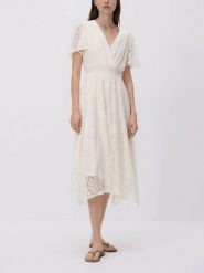 Koronkowa sukienka midi - złamana biel. Sukienki damskie Reserved, l, bez wzorów, z koronki, bez kołnierzyka, bez ramiączek, midi, rozkloszowane. Za 199.99 zł.