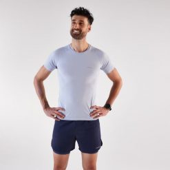 Koszulka do biegania męska Kiprun Run 900 Ultra. Szare t-shirty sportowe męskie KIPRUN, na wiosnę, l, z elastanu, bez ramiączek, do biegania. Za 129.99 zł.