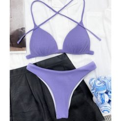 Bikini z figami na plażę i basen Luissa. Białe bikini damskie Intica, bez wzorów. Za 139.00 zł.