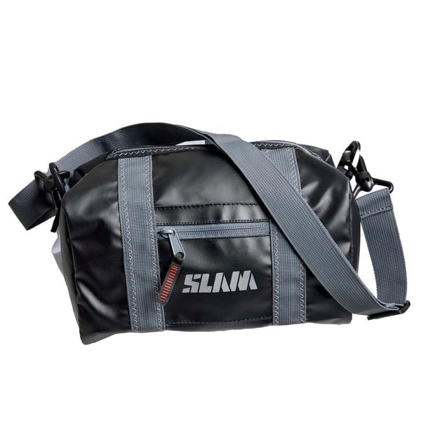 Torba Portfelowa Slam Wr Xs Dorosłych. Czarne torby męskie na ramię SLAM, bez wzorów, z materiału, na ramię, małe. Za 205.99 zł.