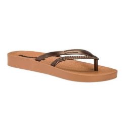 Japonki damskie Ipanema Bossa Soft V. Brązowe klapki damskie Ipanema, bez wzorów, bez obcasa. Za 49.99 zł.