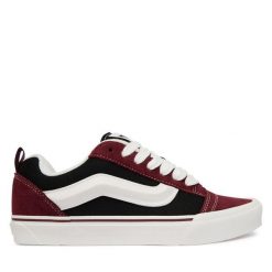 Tenisówki Vans. Czerwone trampki i tenisówki męskie Vans, bez wzorów, bez zapięcia. Za 399.99 zł.