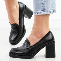 Czarne mokasyny damskie na słupku M.Daszyński 2461-7. Czarne mokasyny damskie M.Daszyński, z jeansu. Za 169.00 zł.