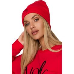 Czapka Beanie z Haftem - Czerwona. Czerwone czapki zimowe damskie MOE, z bawełny. Za 96.90 zł.