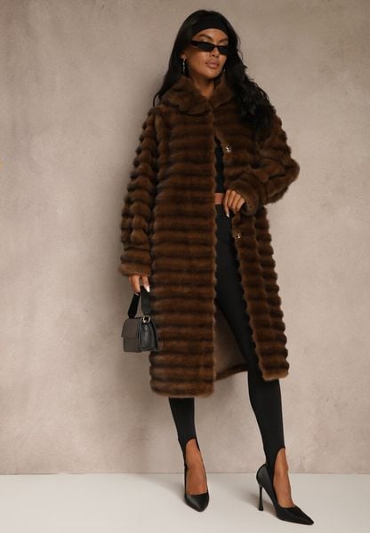 Brązowy Płaszcz Futerko z Ozdobnymi Przeszyciami i Kapturem Esetia. Brązowe płaszcze damskie Renee, l, bez wzorów, z futra, eleganckie. Za 359.99 zł.