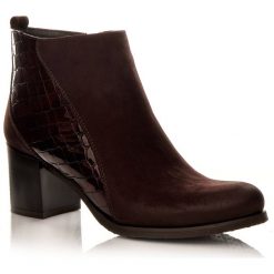 POLSKIE BOTKI NOWY MODEL WZÓR ALIGATORA 3803 SKÓRA ZAMSZOWA BORDOWE. Czerwone botki damskie CALZADO, ze skóry, bez obcasa, bez zapięcia. W wyprzedaży za 329.99 zł.