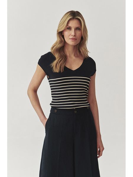 TATUUM Koszulka w kolorze czarnym rozmiar: S. Czarne bluzki damskie Tatuum, s, bez wzorów, bez kołnierzyka. Za 109.78 zł.