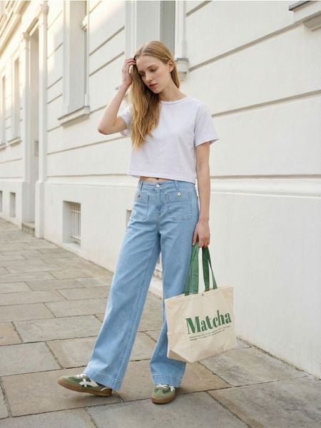 Bawełniana koszulka - biały. Białe t-shirty damskie Sinsay, l, bez wzorów, z bawełny, bez kołnierzyka. Za 9.99 zł.