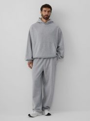 4F Spodnie dresowe męskie - szare S. Szare spodnie dresowe męskie 4f, bez wzorów, z dresówki. Za 159.99 zł.