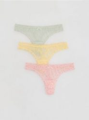 Majtki typu stringi 3 pack - pastelowy róż. Czerwone stringi damskie Reserved, l, bez wzorów. Za 59.99 zł.