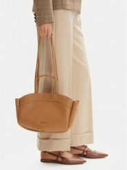 GINO ROSSI Torebka C-LDA8549 Brązowy jasny. Brązowe torebki klasyczne damskie Gino Rossi, bez wzorów, ze skóry, bez dodatków. Za 199.99 zł.