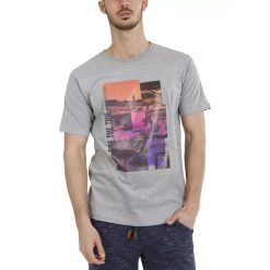 T-shirt męski Fundango Basic T Logo-9 z krótkim rękawem. Szare t-shirty męskie Fundango, m, bez wzorów, bez kołnierzyka. Za 99.00 zł.