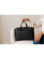 Lia Biassoni Skórzany shopper bag "Pedogna" w kolorze czarnym - 46 x 32 x 12 cm rozmiar: onesize. Czarne shopper bag damskie Lia Biassoni, bez wzorów, z materiału, na ramię, bez dodatków. Za 304.99 zł.