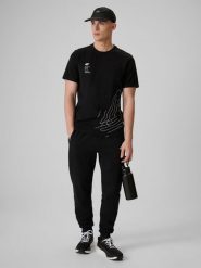 4F Spodnie dresowe joggery męskie - czarne L. Czarne spodnie dresowe męskie 4f, bez wzorów, z dresówki. Za 189.99 zł.