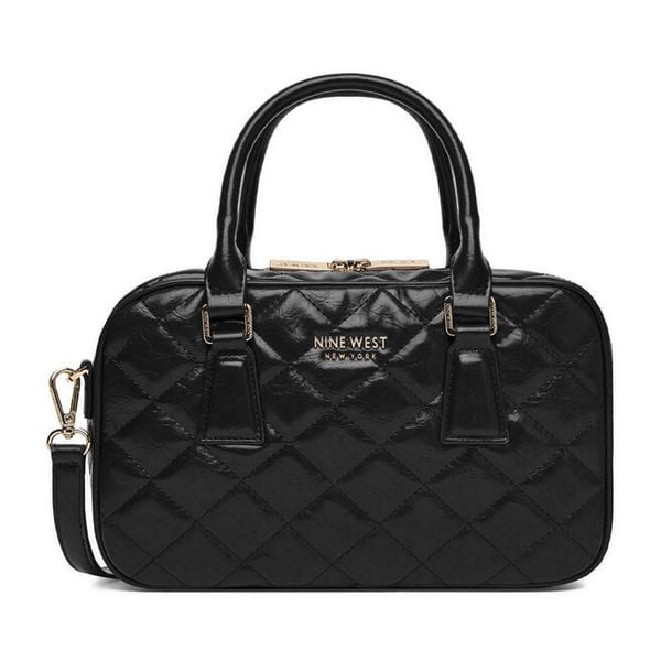 Torebka Nine West. Czarne torebki klasyczne damskie Nine West, bez wzorów, bez dodatków. Za 199.99 zł.