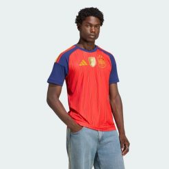 Koszulka domowa Hiszpania 26 Winners. Czerwone t-shirty sportowe męskie Adidas, xs, z dzianiny, bez ramiączek, do piłki nożnej, climacool (adidas). Za 439.00 zł.
