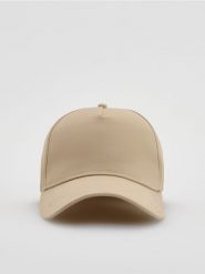 Czapka z daszkiem - beżowy. Brązowe czapki z daszkiem damskie Reserved, bez wzorów. W wyprzedaży za 39.99 zł.