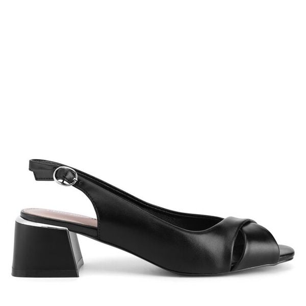 Sandały Clara Barson. Czarne sandały damskie Clara Barson, bez wzorów, bez obcasa, na płaskiej podeszwie. Za 129.99 zł.