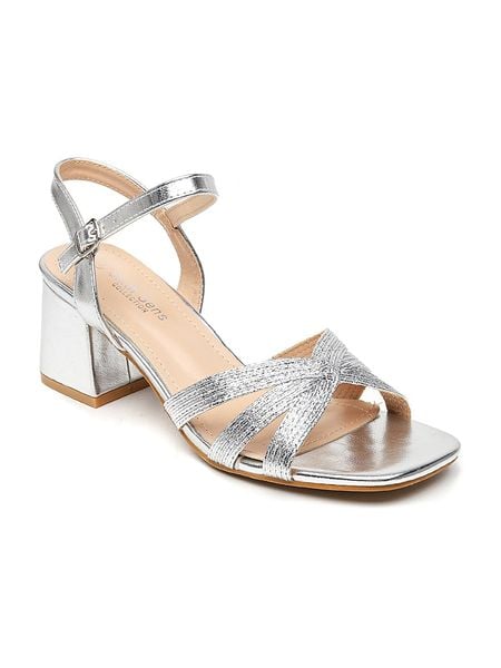 Sixth Sens Sandały w kolorze srebrnym rozmiar: 39. Szare sandały damskie Sixth Sens, bez wzorów, bez obcasa, na koturnie. Za 110.29 zł.