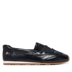 Baleriny Tommy Hilfiger. Czarne baleriny damskie Tommy Hilfiger, bez wzorów, bez obcasa. Za 449.99 zł.