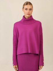 APART Golf w kolorze fioletowym rozmiar: 36/38. Różowe golfy damskie Apart, bez wzorów, z kaszmiru, bez ramiączek. Za 187.52 zł.