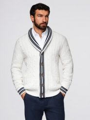 Sweter męski kardigan z szalowym kołnierzem w stylu preppy - biały V1. Białe kardigany męskie Ombre Clothing, m, bez wzorów, z bawełny, eleganckie, bez kołnierzyka. W wyprzedaży za 89.99 zł.