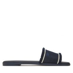 Klapki Tommy Hilfiger. Niebieskie klapki damskie Tommy Hilfiger, bez wzorów, bez obcasa. Za 249.99 zł.