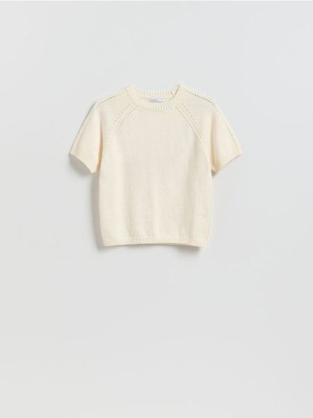 Bawełniany sweter - kremowy. Białe swetry klasyczne damskie Reserved, l, z bawełny, bez kołnierzyka. Za 109.99 zł.