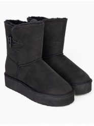 ISLAND BOOT Botki zimowe "Emmy" w kolorze czarnym rozmiar: 37. Czarne botki damskie Island Boot, na zimę, bez obcasa, bez zapięcia. Za 165.99 zł.