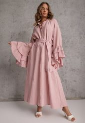 Różowa Koszulowa Sukienka z Wiskozy Ozdobiona Paskiem i Falbanami Tinethra. Czerwone sukienki damskie Renee, na co dzień, l, bez wzorów, z materiału, eleganckie, bez kołnierzyka, bez ramiączek, maxi, koszulowe. Za 199.99 zł.