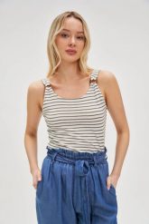 Top w paski biały. Białe topy damskie MOODO, l, bez wzorów, z bawełny, bez kołnierzyka. Za 59.99 zł.