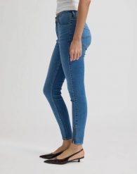DAMSKIE SPODNIE LEE SCARLETT HIGH ZIP FALLING STONE 112376730. Spodnie materiałowe damskie Lee, bez wzorów, z jeansu. Za 219.99 zł.