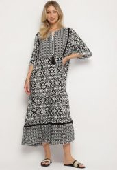 Czarna Bawełniana Sukienka w Stylu Boho z Wiązaniem Przy Dekolcie Orradelle. Czarne sukienki damskie Born2be, na co dzień, na lato, l, bez wzorów, z bawełny, boho, bez kołnierzyka, bez ramiączek, proste. Za 69.99 zł.