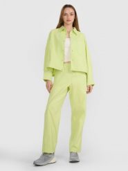 4F Spodnie casual damskie - żółte S. Żółte spodnie materiałowe damskie 4f, bez wzorów, z bawełny, casualowe. W wyprzedaży za 99.99 zł.