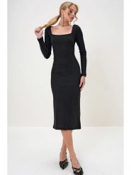 Trend Alacati Sukienka w kolorze czarnym rozmiar: L. Czarne sukienki damskie Trend Alacati, l, bez wzorów, bez kołnierzyka, bez ramiączek, midi. Za 65.38 zł.