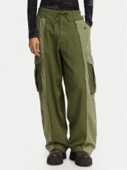 G-Star Raw Spodnie cargo D29010-E519 Zielony ciemny Straight Fit. Zielone spodnie materiałowe damskie G-Star Raw, bez wzorów, z bawełny, retro. Za 699.99 zł.