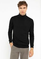 Sweter z golfem S-MAX. Czarne swetry męskie Volcano, na jesień, m, bez wzorów, z dzianiny, bez kołnierzyka. Za 149.99 zł.