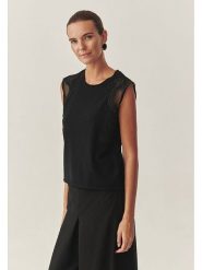 TATUUM Bluzka "Lanera" w kolorze czarnym rozmiar: XL. Czarne bluzki damskie Tatuum, xl, bez wzorów, z koronki, bez kołnierzyka, bez ramiączek. Za 136.13 zł.