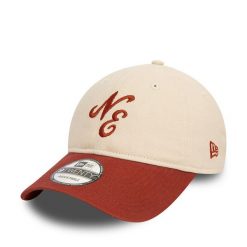Czapka z daszkiem New Era. Brązowe czapki z daszkiem damskie New Era, bez wzorów. Za 99.99 zł.